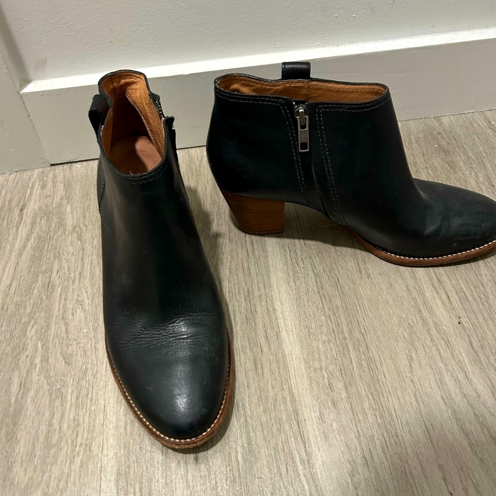 Madewell Leather Ankle booties